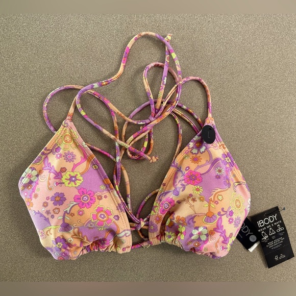 Wear it 3 Ways Floral Swim Top - NWT - Picture 1 of 5